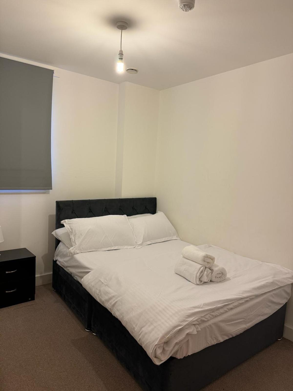 Spacious 2 Bedrooms In Stratford * Londres